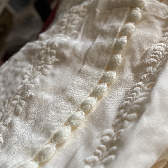 NEW torrid eyelet embroidered blouse - Picture 10 of 13